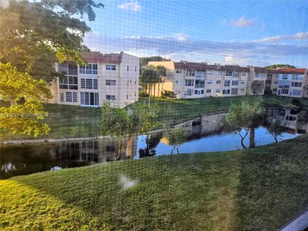 Sunrise Lakes 3, 2701 N Pine Island Rd #303, Sunrise, Florida 33322, image 1