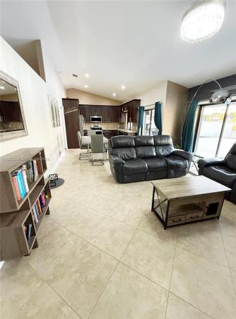 Hawkes Bluff, 15561 Carriage Ct, Davie, Florida 33331, image 2