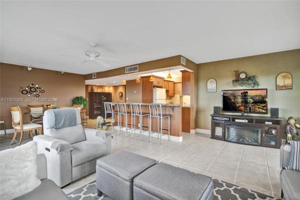 5100 Dupont Blvd #6M, Lauderdale By The Sea, Florida 33308, image 1