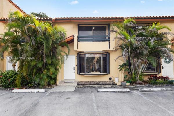 Dadeland Cove, 10053 SW 77th Ct, Kendall, Florida 33156, image 2