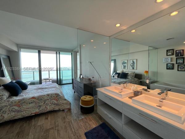 Paraiso Bay, 650 NE 32nd St #3005, Miami, Florida 33137, image 2