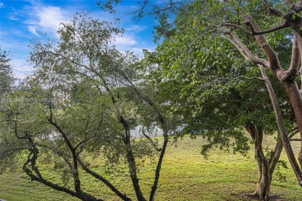 Palm Lakes, 7300 Lake Circle Dr #303, Margate, Florida 33063, image 2
