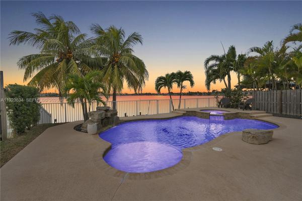 Twin Lake Shores East, 13940 SW 127th Ct, Three Lakes, Florida 33186, image 2