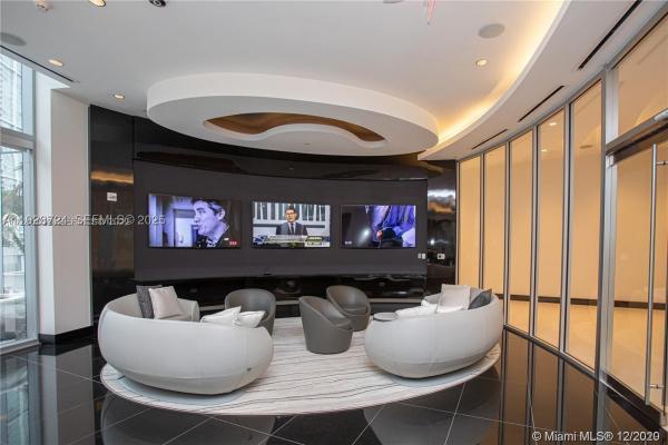 Paramount Miami Worldcenter, 851 NE 1st Ave #4911, Miami, Florida 33132, image 3