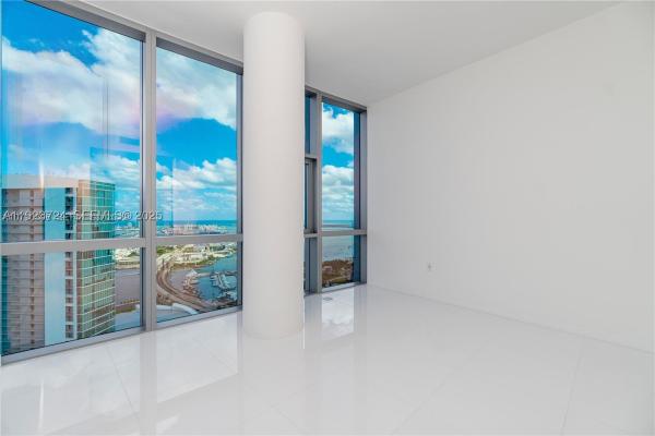 Paramount Miami Worldcenter, 851 NE 1st Ave #4911, Miami, Florida 33132, image 2