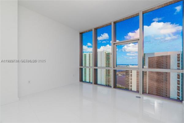 Paramount Miami Worldcenter, 851 NE 1st Ave #4911, Miami, Florida 33132, image 1