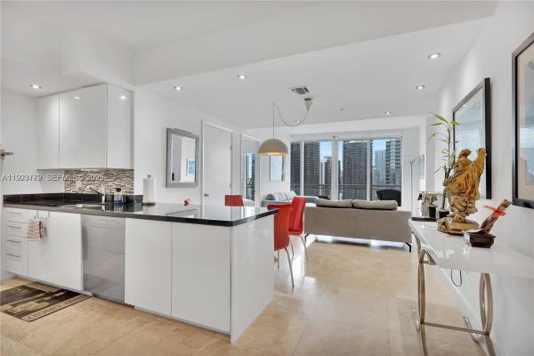 Mint At Riverfront, 92 SW 3rd St #3602, Miami, Florida 33130, image 1