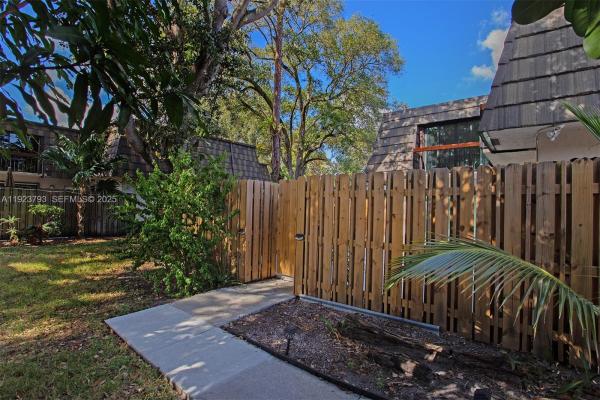 Lake Colony, 4059 Palm Bay Cir #C, West Palm Beach, Florida 33406, image 1