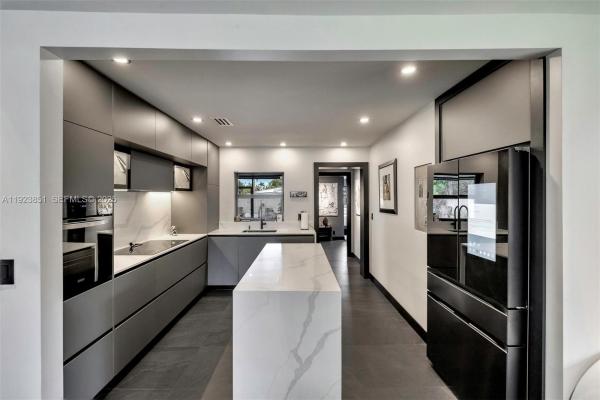 Lloyd Estates, 530 NW 39th St #1, Oakland Park, Florida 33309, image 1