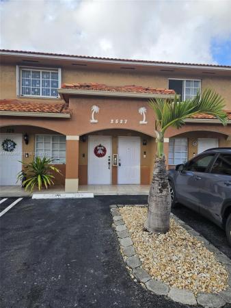 West Palm Villas, 2527 W 76th St #208, Hialeah, Florida 33016, image 1