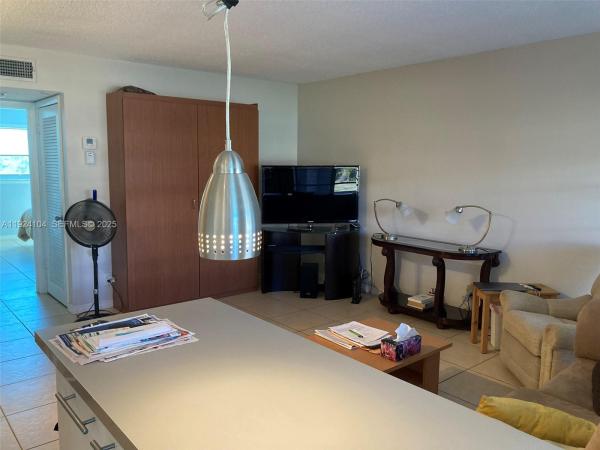 Beverly Hills, 5300 Washington St #117N, Hollywood, Florida 33021, image 2