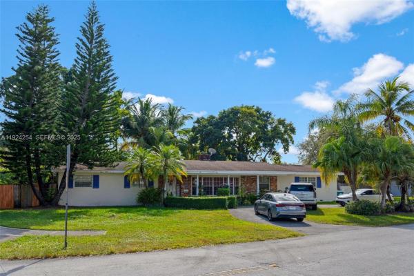Southwood, 8200 SW 164th St, Palmetto Bay, Florida 33157, image 1