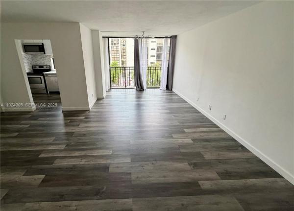 Plaza Of The Americas, 16909 N Bay Rd #504, Sunny Isles Beach, Florida 33160, image 1