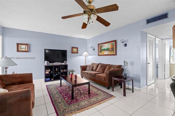 Beverly Hills, 5300 Washington St #J115, Hollywood, Florida 33021, image 1