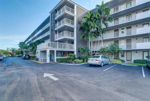 Hillcrest, 4800 Hillcrest Ln #511, Hollywood, Florida 33021, image 1