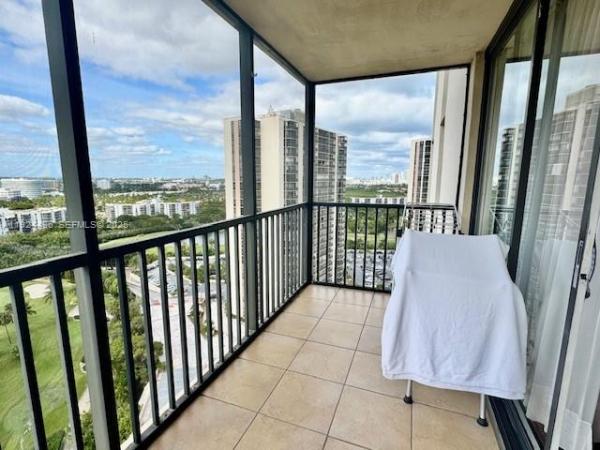 Coronado Tower 1, 20335 W Country Club Dr #2101, Aventura, Florida 33180, image 2