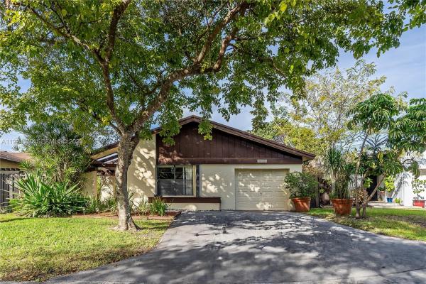 Patio Homes In The Crossings, 13585 SW 114th Ter, The Crossings, Florida 33186, image 1