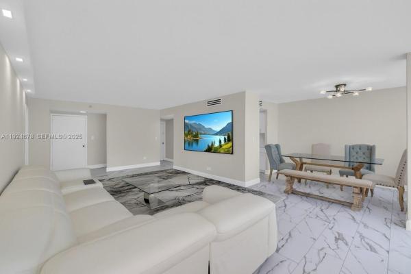 Winston Towers 200, 251 174th St #1415, Sunny Isles Beach, Florida 33160, image 2