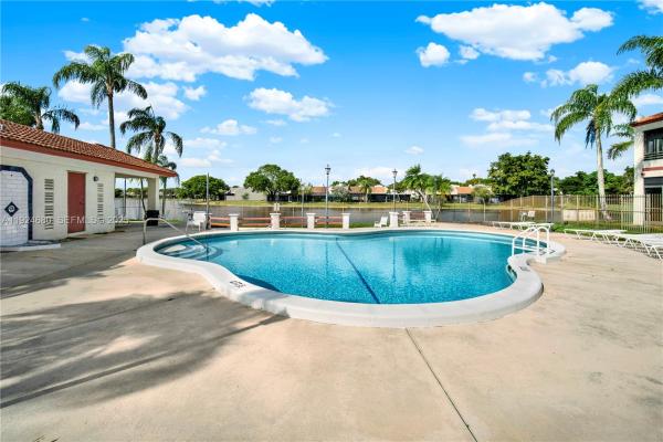Pierpointe East At Pembroke Lakes, 1236 N Hiatus Rd #1236, Pembroke Pines, Florida 33026, image 1