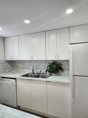 Southdale, 1100 NE 9th Ave #203, Fort Lauderdale, Florida 33304, image 2