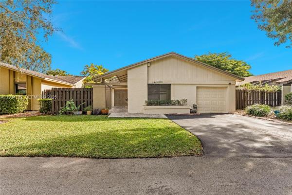 Patio Homes In The Crossings, 11525 SW 135th Ct, The Crossings, Florida 33186, image 3