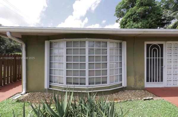 Coral Ridge Isles, Fort Lauderdale, Florida 33334, image 2