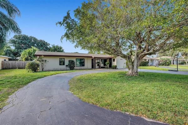 Connor Estates, 2620 NE 19th St, Pompano Beach, Florida 33062, image 1