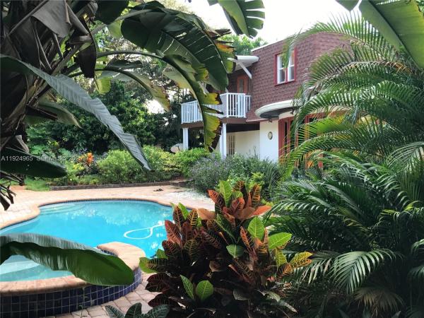 325 Bayberry Dr, Plantation, Florida 33317, image 1