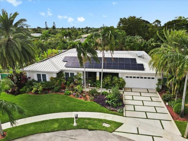 Bonaventure Lakes, 16751 Waters Edge Dr, Weston, Florida 33326, image 1