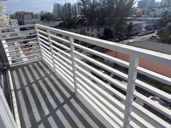 Carlyle Towers, 7800 Carlyle Ave #6C, Miami Beach, Florida 33141, image 2