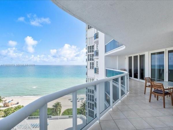 Sands Pointe, 16711 Collins Ave #1604, Sunny Isles Beach, Florida 33160, image 2