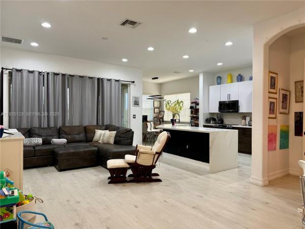Cypress Pointe At Heron Bay, 8232 NW 128th Ln #39-F, Parkland, Florida 33076, image 2