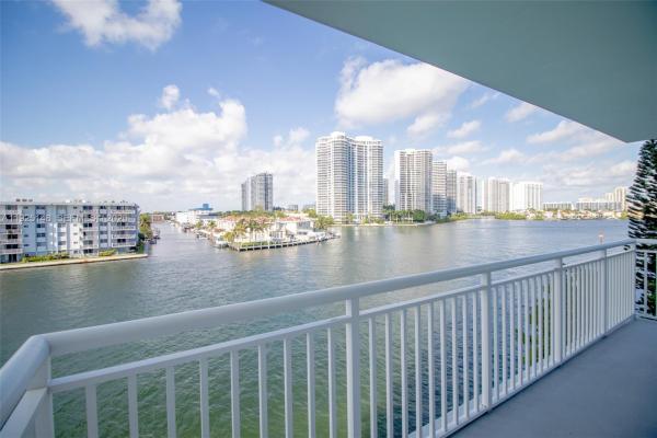 Winston Towers 500, 301 174th St #503, Sunny Isles Beach, Florida 33160, image 2