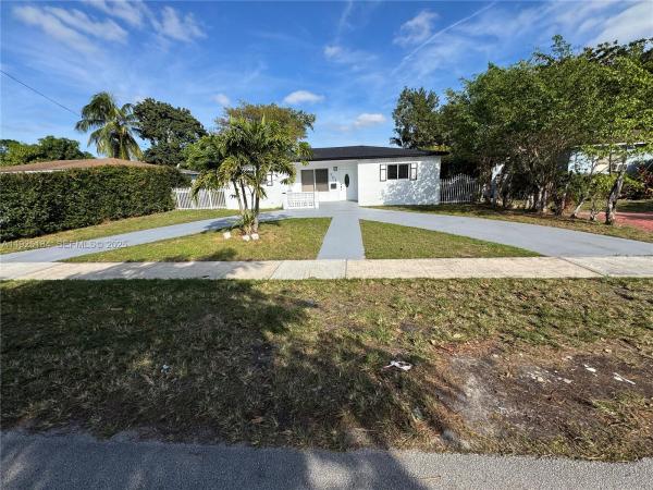 Panuleta Gardens, 701 NE 170th St #, North Miami Beach, Florida 33162, image 1