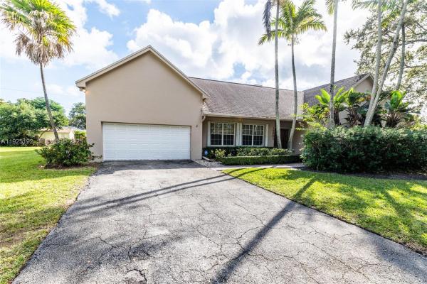Mangowood, 14901 SW 82nd Ave, Palmetto Bay, Florida 33158, image 1