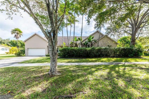 Mangowood, 14901 SW 82nd Ave, Palmetto Bay, Florida 33158, image 2