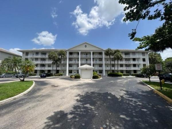 Whitehall 2 Of Pine Island Ridge, 1703 Whitehall Dr #301, Davie, Florida 33324, image 1