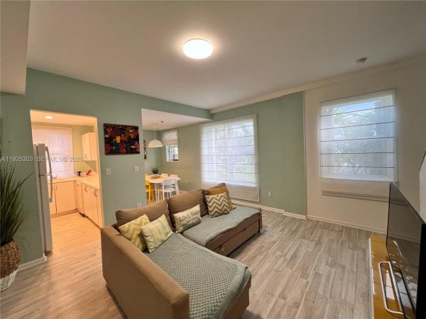 The Lincoln, 1614 Pennsylvania Ave #2I, Miami Beach, Florida 33139, image 3