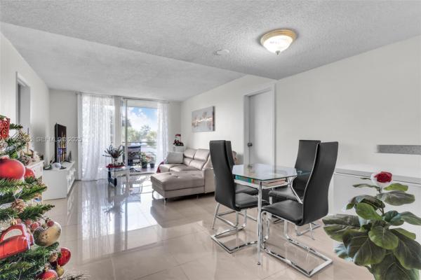 El Conquistador, 14180 SW 84th St #205-G, Kendale Lakes, Florida 33183, image 2