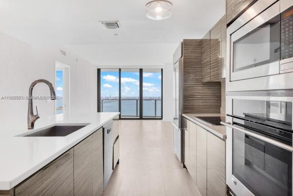 Icon Bay, 460 NE 28th St #3907, Miami, Florida 33137, image 1