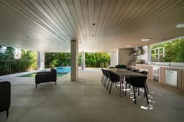 Crystal Bluff, 3551 Crystal Ct, Miami, Florida 33133, image 3