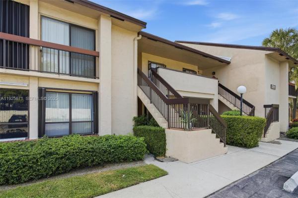 Meadowridge, 2379 SW 15th St #107, Deerfield Beach, Florida 33442, image 1