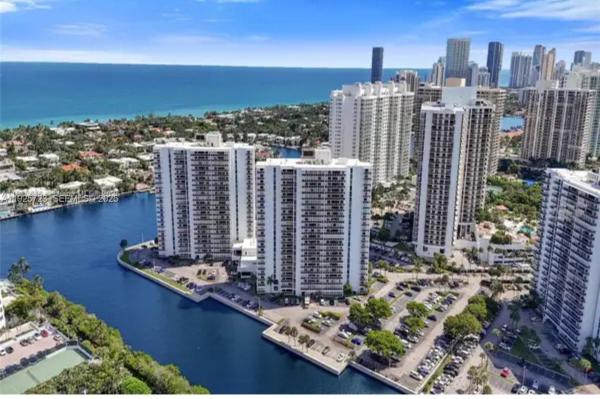 Waterview 2, 20515 E Country Club Dr #1044, Aventura, Florida 33180, image 1