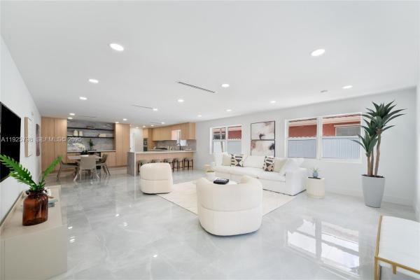 Hollywood Lakes, 1218 Lincoln St, Hollywood, Florida 33019, image 3