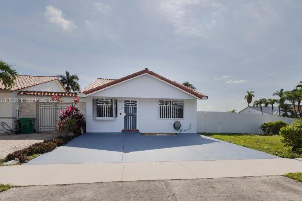 9098 NW 114th St, Hialeah, Florida 33018, image 1