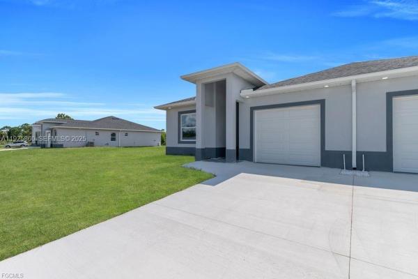 Lehigh Acres, 4648/4650 Leonard Blvd S, Lehigh Acres, Florida 33973, image 3