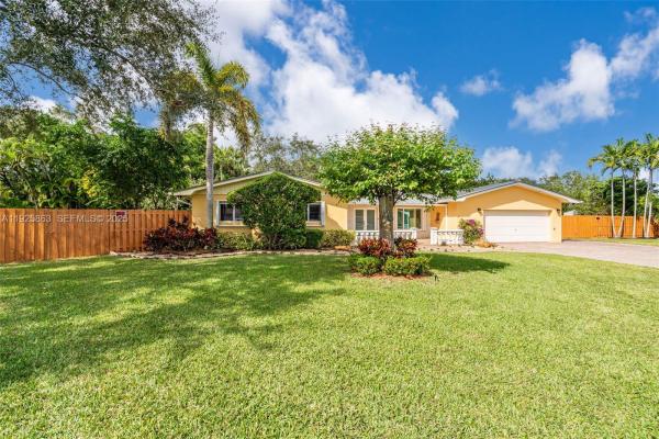 Pine Shore, 12920 SW 108th Pl, Kendall, Florida 33176, image 3