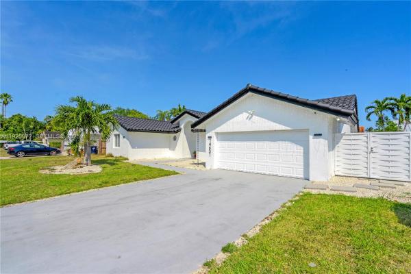 Limewood Grove, 14631 SW 162nd St, Richmond West, Florida 33177, image 3