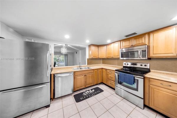 Oak Paths, 7554 Stirling Rd #102, Davie, Florida 33024, image 3