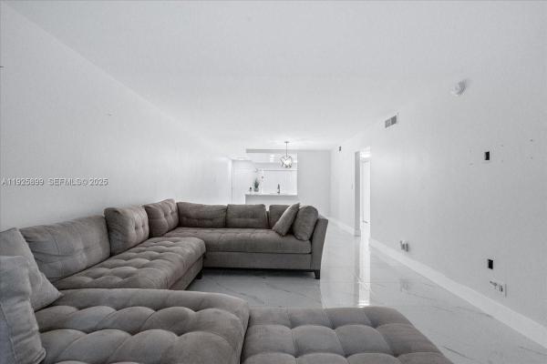 Lucaya Village, 2303 Lucaya Ln #E2, Coconut Creek, Florida 33066, image 2
